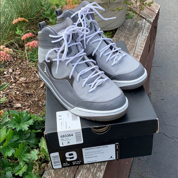 COPY - Mens Air Jordan Flight TR ‘97 - Removing from closet 3/17 - Picture 7 of 7